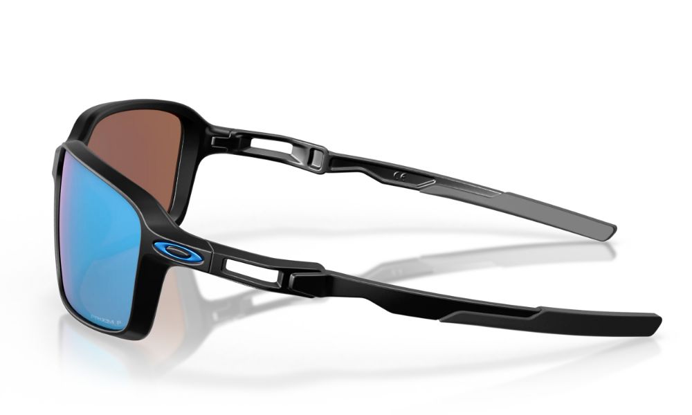 Oakley Siphon